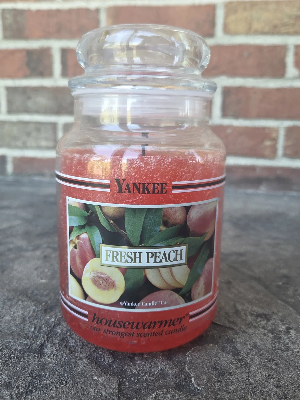 Yankee Candle Housewarmer Fresh Peach Red Glass Jar Candle